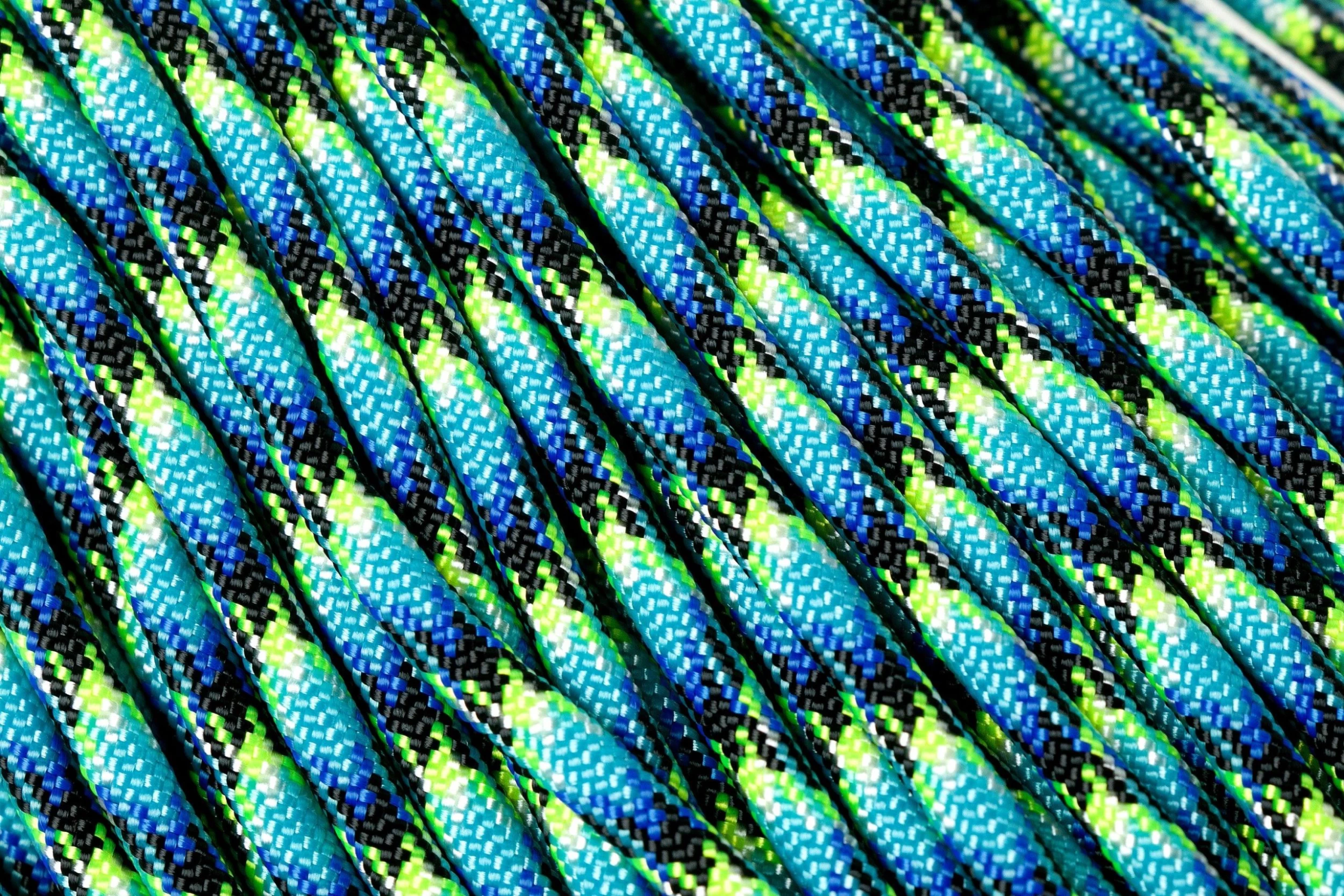 Knivesandtools 550 Paracord Type III, Colour: Oceans Of Fire, 100 Ft (30.48 M) 1 Knivesandtools 550 Paracord Type III, Colour: Oceans Of Fire, 100 Ft (30.48 M)