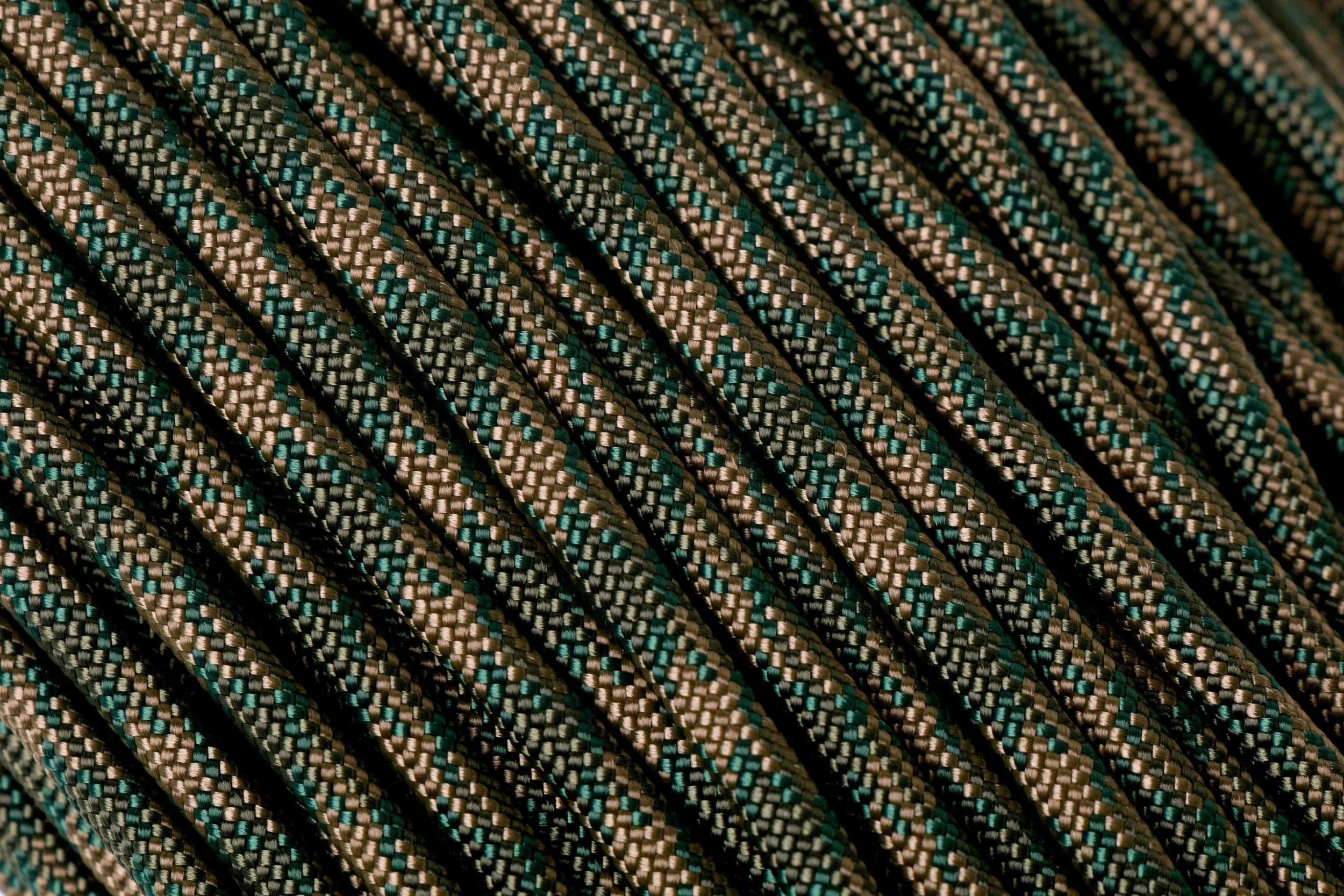 Knivesandtools 550 Paracord Type III, Colour: Wetland, 100 Ft (30.48 M) 1 Knivesandtools 550 Paracord Type III, Colour: Wetland, 100 Ft (30.48 M)