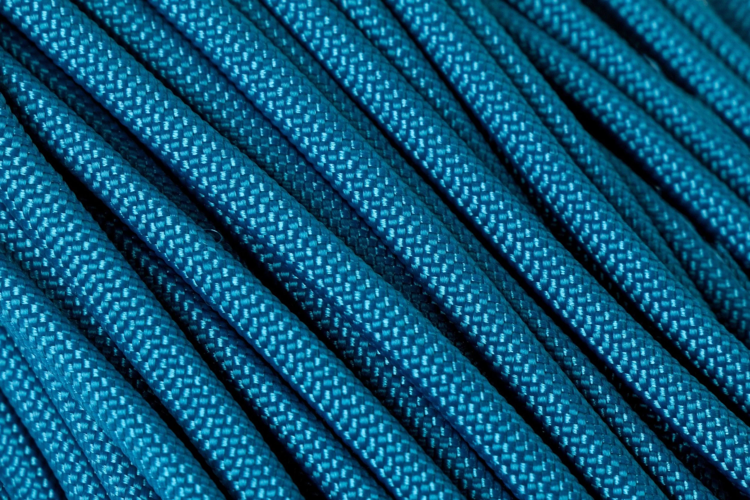 Knivesandtools 550 Paracord Type III, Colour: Caribbean, 50 Ft (15.24 M) 1 Knivesandtools 550 Paracord Type III, Colour: Caribbean, 50 Ft (15.24 M)