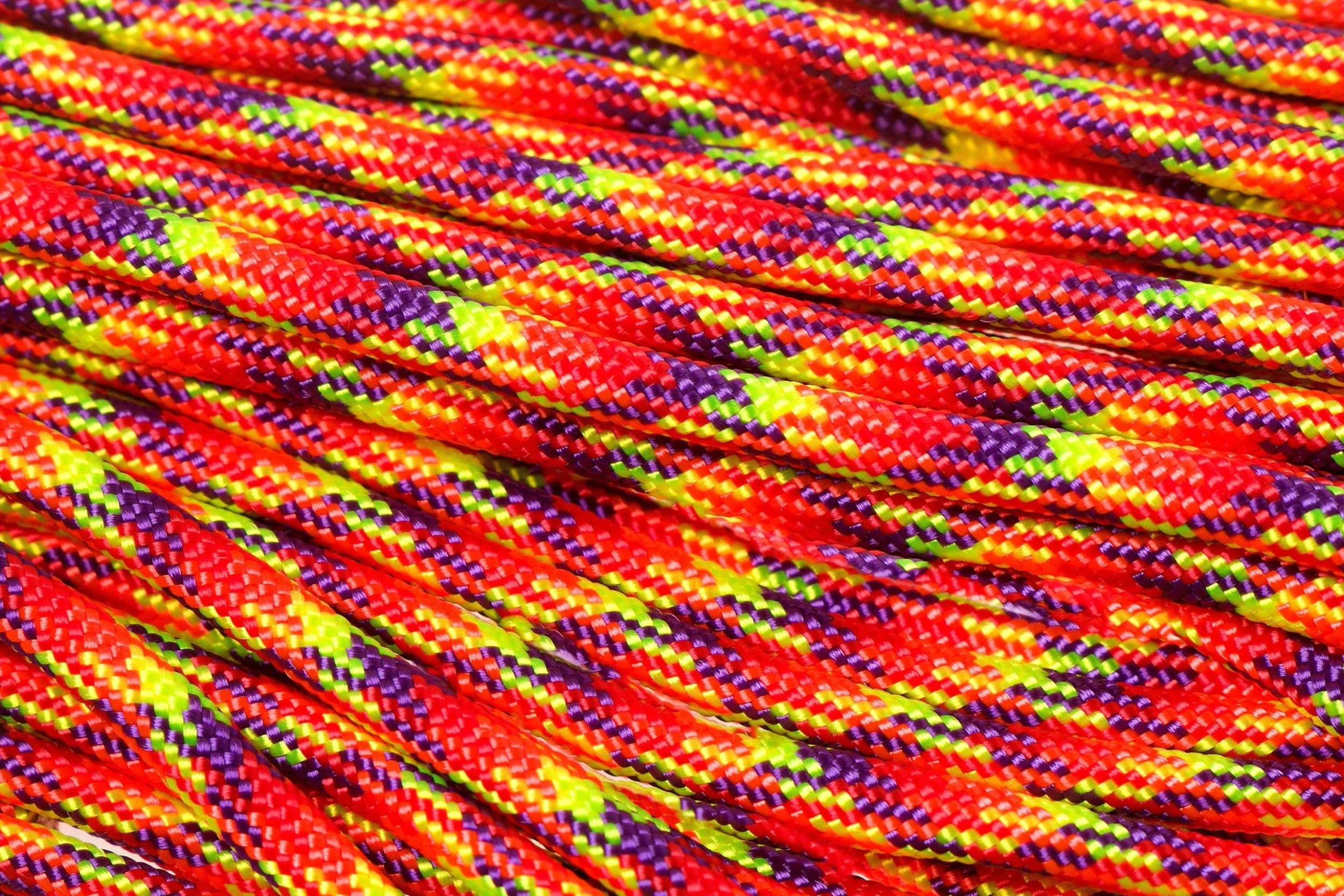 Knivesandtools 550 Paracord Type III, Colour: Phoenix Sunrise, 25 Ft (7.62 M) 2 Knivesandtools 550 Paracord Type III, Colour: Phoenix Sunrise, 25 Ft (7.62 M) - Billede 2